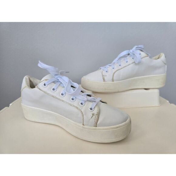 Steve Madden Rose Embroidered Sneakers Women’s 7.5 – Y2K Floral – Worn - Picture 2 of 8